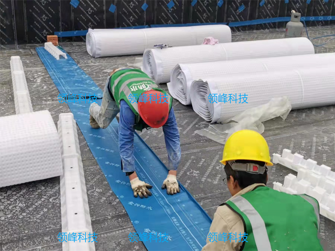 高分子防护排水异型片铺设