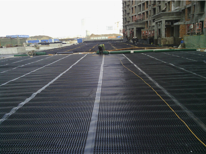 车库顶板滤水板铺设施工
